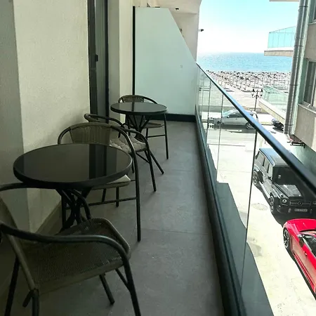 Seashell Apartament ナボダリ